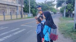 Polisi Gelar Rawan Pagi di Depan SDN 1 Goa, Wujudkan Kamseltibcar Lantas yang Aman dan Humanis