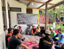 KELOMPOK TANI PUSUK PUJATA SEMBALUN BERSAMA SEJUMLAH KELOMPOK TANI LAINNYA MENYATAKAN KOMITMENNYA UNTUK MENDUKUNG SERTA MENYUKSESKAN PROGRAM PEMERINTAH DI SEKTOR HORTIKULTURA, KHUSUSNYA PROGRAM BANTUAN BENIH BAWANG PUTIH DARI APBN 2026.