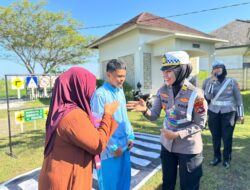 Dari Rambu Hingga Safety Riding, Polisi Bekali Siswa SLBN 3 Mataram