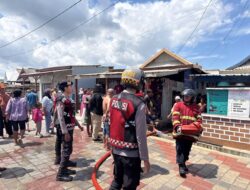 Respon Cepat Layanan 110, Polsek Labuhan Badas Amankan TKP Kebakaran Tiga Rumah di Dusun Kalibaru