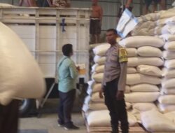 Polsek Lembar Kawal Ketat Distribusi 50 Ton Jagung ke Bulog Demi Swasembada Pangan