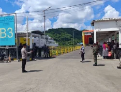 Polsek Kawasan Pelabuhan Lembar Intensifkan Pengamanan KMP Atyana Guna Pastikan Kelancaran Penyeberangan Lembar-Padangbai