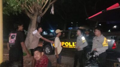 Patroli Blue Light dan Sambang Desa, Bhabinkamtibmas Tanak Kaken Ajak Warga Jaga Kamtibmas