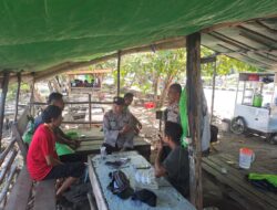Polres Bima Kota Gelar Jumat Curhat di Hari Buruh, Pererat Silaturahmi dengan Komunitas Buruh di Kelurahan Dara