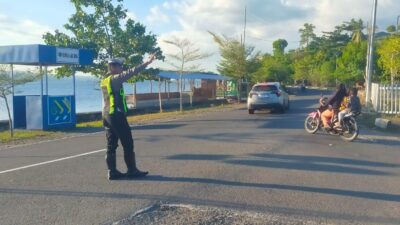 Rawan Sore Satlantas Polres Bima Kabupaten Cegah Kemacetan dan Kecelakaan Lalulintas