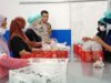 Pastikan Program MBG Berjalan Lancar, Bhabinkamtibmas Polsek Asakota Monitoring Dapur Gizi