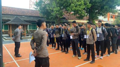 Konselor Polres Bima Kota Dampingi Peserta Uji CAT Taruna/i Akpol RI Terpadu T.A 2026 di Mataram