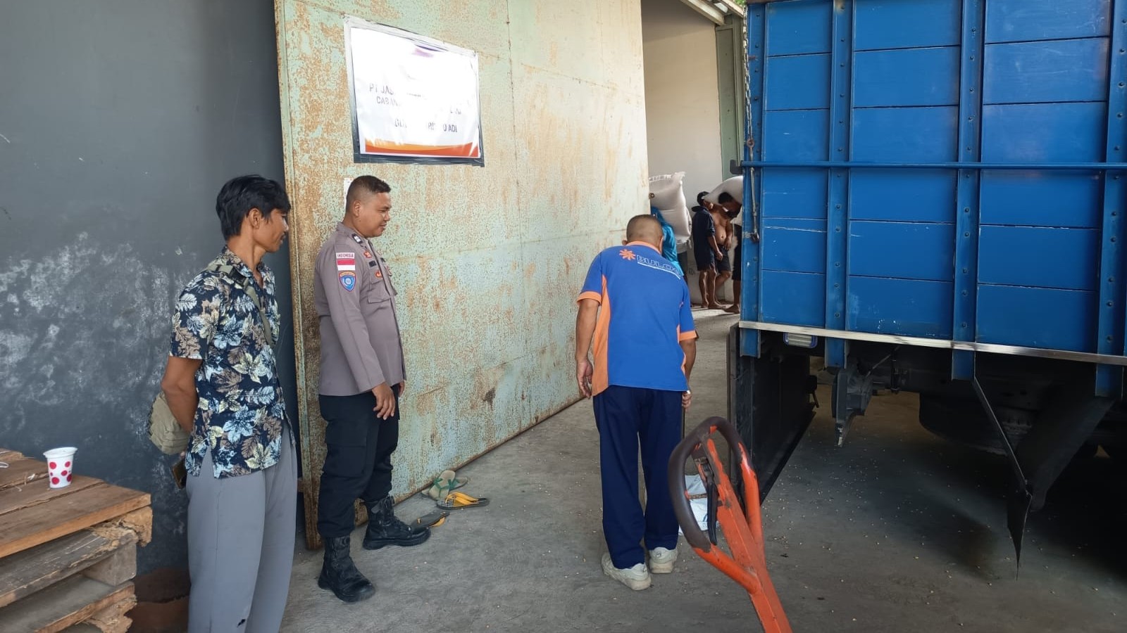 Sinergi Polri dan Petani Kawal 10 Ton Jagung ke Bulog