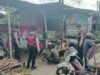 Polres Lombok Barat Kenalkan Inovasi KEMOS di Tengah Keramaian Pasar di Kuripan