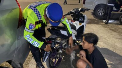 Patroli Blue Light dan Penertiban Knalpot Brong, Polres Bima Kota Ciptakan Kamseltibcar Lantas