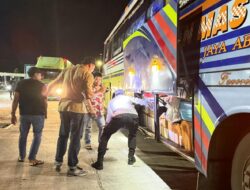 Keamanan Pelabuhan Lembar Diperketat, Truk dan Motor Diperiksa
