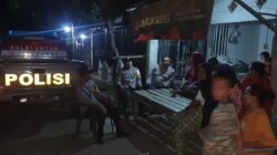 Jaga Harkamtibmas, Polsek Ambalawi Sambangi Warga Hingga Pemuda Saat Patroli Malam