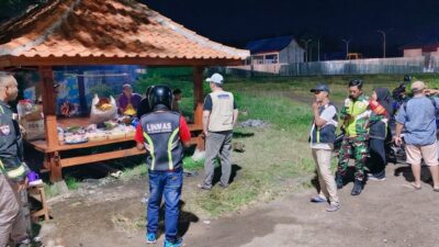 Malam Hari, Aparat Pantau Kondisi Pantai Bintaro