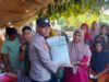 Bhabinkamtibmas Polsek Soromandi Monitoring Penyaluran Bantuan Sosial Bagi Warga Binaan di Desa Sampungu