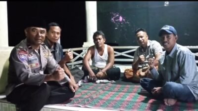 SAT BINMAS POLRES DOMPU PERKUAT KEMITRAAN DENGAN MASYARAKAT MELALUI SAMBANG DAN PENGECEKAN SATKAMLING DI DESA MANGGEASIH