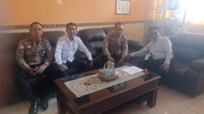 Polres Lombok Barat Gandeng Guru SMAN 2 Gerung Cegah Kenakalan Remaja di Sekolah