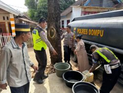 Wujud Kepedulian Polri, Satlantas Polres Dompu Salurkan Air Bersih kepada Warga Pajo