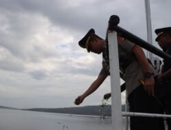 Hari Bhayangkara ke-80, Polres Bima Kota Gelar Upacara dan Tabur Bunga di Perairan Pelabuhan Bima