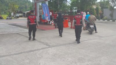 Antisipasi Kelangkaan BBM, Polres Lombok Barat Gelar Patroli di SPBU