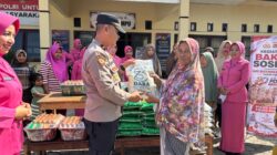 POLSEK DOMPU SALURKAN BANTUAN SOSIAL DALAM RANGKA HARI BHAYANGKARA KE-80, WUJUD KEPEDULIAN POLRI KEPADA MASYARAKAT