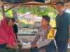 POLSEK BAYAN DUKUNG PROGRAM “SADE-BE” DESA AKAR-AKAR, WUJUD KEPEDULIAN UNTUK SESAMA
