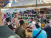 Bhabinkamtibmas Desa Pringgabaya Jalin Silaturahmi dengan Juru Parkir dan Buruh Pasar, Sampaikan Imbauan Kamtibmas