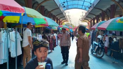 Bhabinkamtibmas Desa Aik Bual Ajak Warga Aktifkan Poskamling dan Dukung Ketahanan Pangan