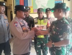 Danposramil Ambalawi Beri Kejutan HUT Bhayangkara ke-80 di Polsek Ambalawi, Perkuat Sinergitas TNI-Polri