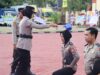 Kapolres Sumbawa Pimpin Upacara Korps Raport Kenaikan Pangkat 78 Personel Polri