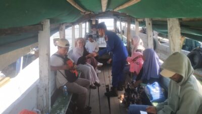 Sat Polairud Polres Bima Kota Sambangi Buruh dan ABK Kapal di Pelabuhan Sape, Tekankan Pentingnya Keselamatan Berlayar