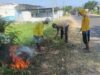 Peduli Kebersihan Lingkungan, Polsek Woha Bersama Pemdes Penapali Gelar Gotong Royong Bersihkan Sampah