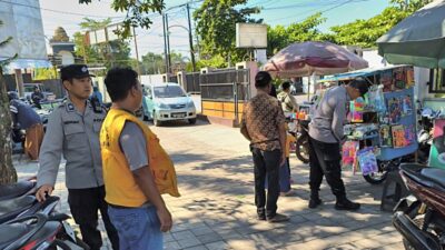 Patroli Dialogis Polsek Kediri Sasar Pusat Keramaian di Lombok Barat