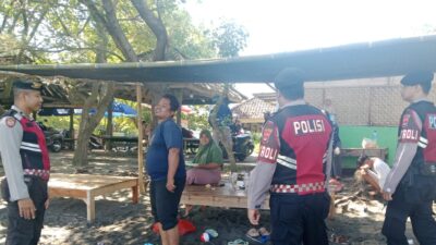 Antisipasi Gangguan Kamtibmas, Polres Lombok Barat Perketat Patroli di Pantai Kuranji