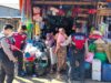 Patroli KRYD Pagi, Unit Patmor Satsamapta Polres Bima Kabupaten Bantu Angkat Bok Ikan Nelayan