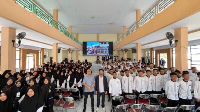 Beri Edukasi Santri Baru Dea Malela, Kasat Resnarkoba Polres Sumbawa Serukan “Pergaulan Sehat Tanpa Narkoba”