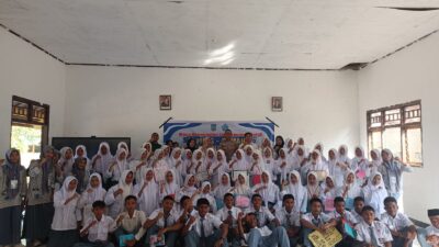 Bangun Karakter Pelajar, Polsek Langgudu Sosialisasikan Bahaya Radikalisme di SMAN 1 dan SMAN 2