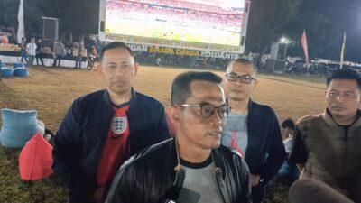 Lebur Tanpa Sekat Kapolda NTB Ajak Driver Ojol Hingga Wartawan Nobar Seru di Mapolda