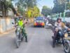 Bhabinkamtibmas Polres Bima Kota Amankan dan Kawal Penutupan MPLS SD melalui Pawai Budaya