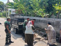 Kebersamaan Babinsa dan Warga Wujudkan Irigasi Bersih Tanpa Sampah