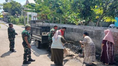 Kebersamaan Babinsa dan Warga Wujudkan Irigasi Bersih Tanpa Sampah