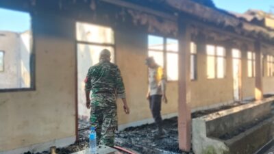 Babinsa dan Polri Tinjau Kebakaran MTs Nujumul Huda Lombok Barat