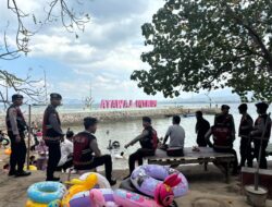 Patroli Dialogis di Pantai Lawata, Sat Samapta Polres Bima Kota Imbau Pengunjung Jaga Keselamatan dan Kebersihan