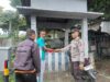 Sat Binmas Polres Dompu Edukasi Pengendara, Tekankan Pentingnya Penggunaan Helm dan Tertib Berlalu Lintas
