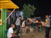 Polsek Pekat Gelar Patroli KRYD, Pantau Aktivitas Masyarakat dan Cegah Gangguan Kamtibmas