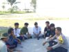 Bhabinkamtibmas Desa Setanggor Sambangi Warga dan Pemuda, Sampaikan Imbauan Kamtibmas serta Bahaya Narkoba dan Judi Online