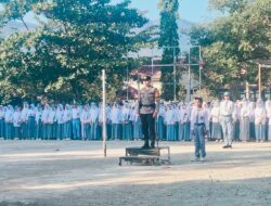 Jadi Irup Bendera di SMAN I Madapangga Bhabinkamtibmas Polsek Madapangga: Jauhi Narkoba dan Tidak Terlibat Tawuran