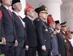 Polres Sumbawa Barat Hadiri dan Amankan Upacara Peringatan HUT Ke-81 RI di Lapangan Graha Fitrah