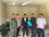 Bhabinkamtibmas Kawal Pendaftaran Bakal Calon Kades Lamunga, Situasi Aman dan Kondusif