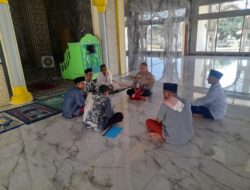 Perkuat Sinergi Antar-Aparatur, Kapolsek Rhee Sambangi Tokoh Agama dan Tokoh Masyarakat Desa Rhee