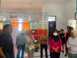 Polsek Manggelewa Respons Cepat Dugaan Keracunan Dua Siswa SDN 08 Manggelewa